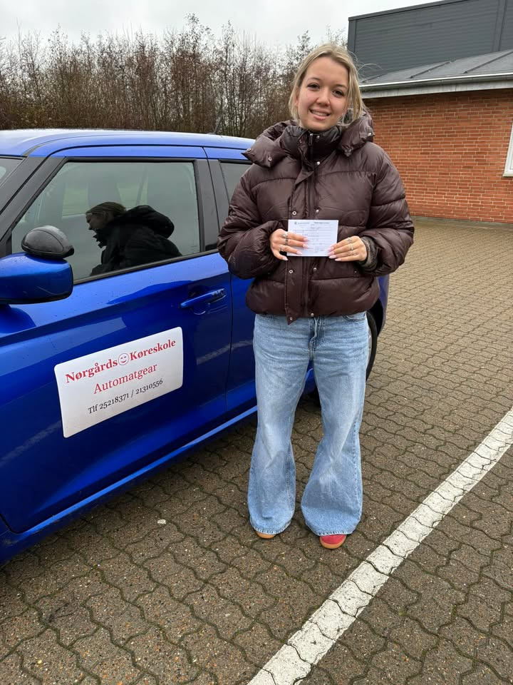 Endnu en glad elev fra Nørgaards Køreskole har bestået køreprøven