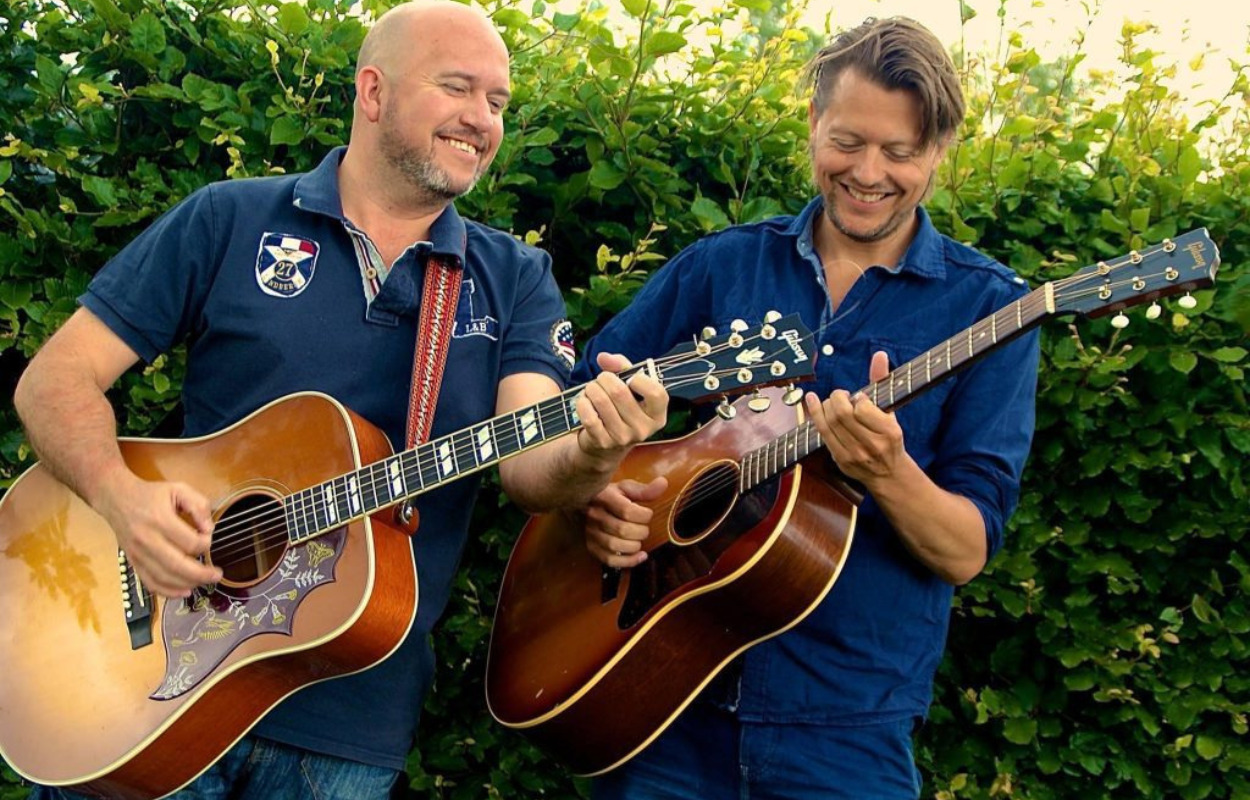 Oplev sommermusik med DUO'en på Torvet i Herning 