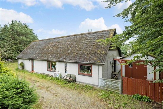 Nebstrupvej 22 er til salg for kun 395.000 kr.: Se de billigste boliger til salg i Havndal her