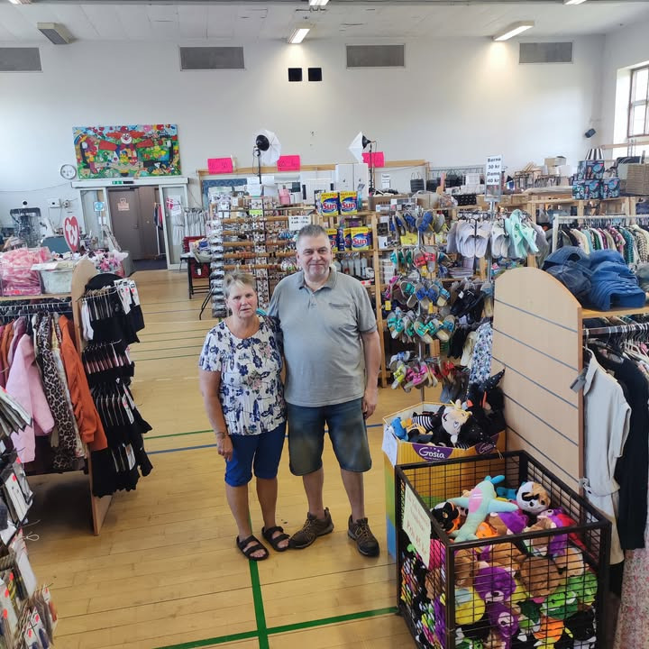 Rie & Henrik's Tøjbiks: Vi lukker ikke, kom og oplev vores succes