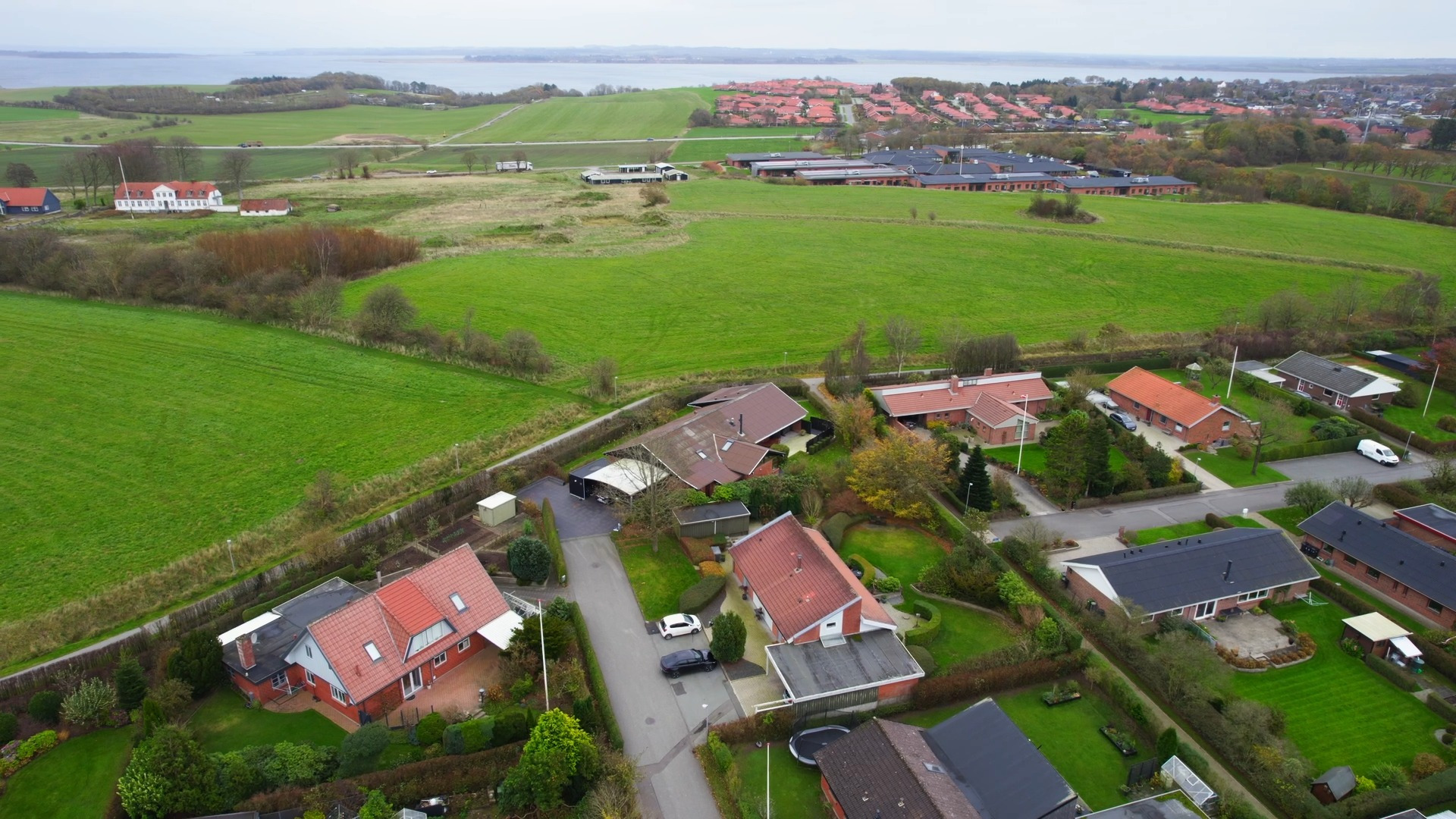 Familievenligt hus til salg hos EDC Skive I/S: Nøddevej 52 i Resen tilbyder rummelighed og komfort