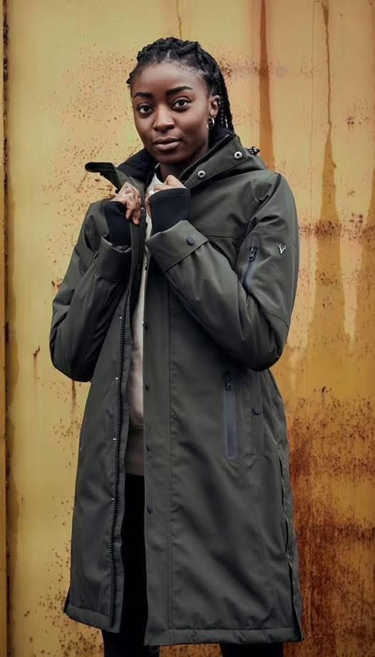 Skott Aalborg annoncerer tirsdagsshopping med rabat på jakker fra Notyz