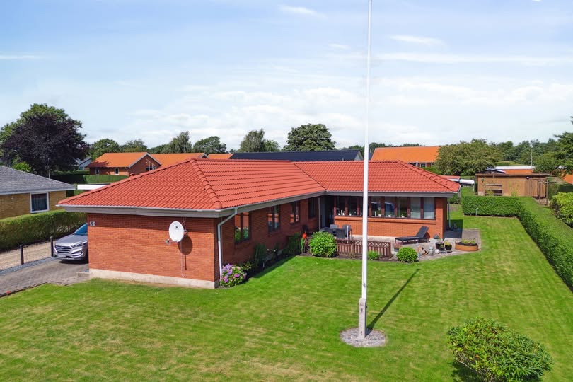 Åbent hus i velindrettet familievilla i Sønder Felding