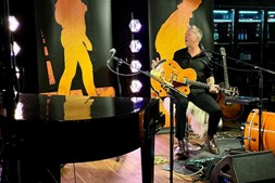 Dolphin Hotel Herning byder på endnu en vellykket aften med Anders Blichfeldt