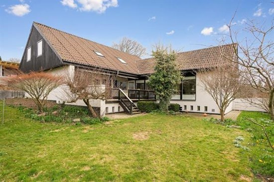 Netop kommet til salg: Hørstykkevej 1 en af Brabrands dyreste adresser