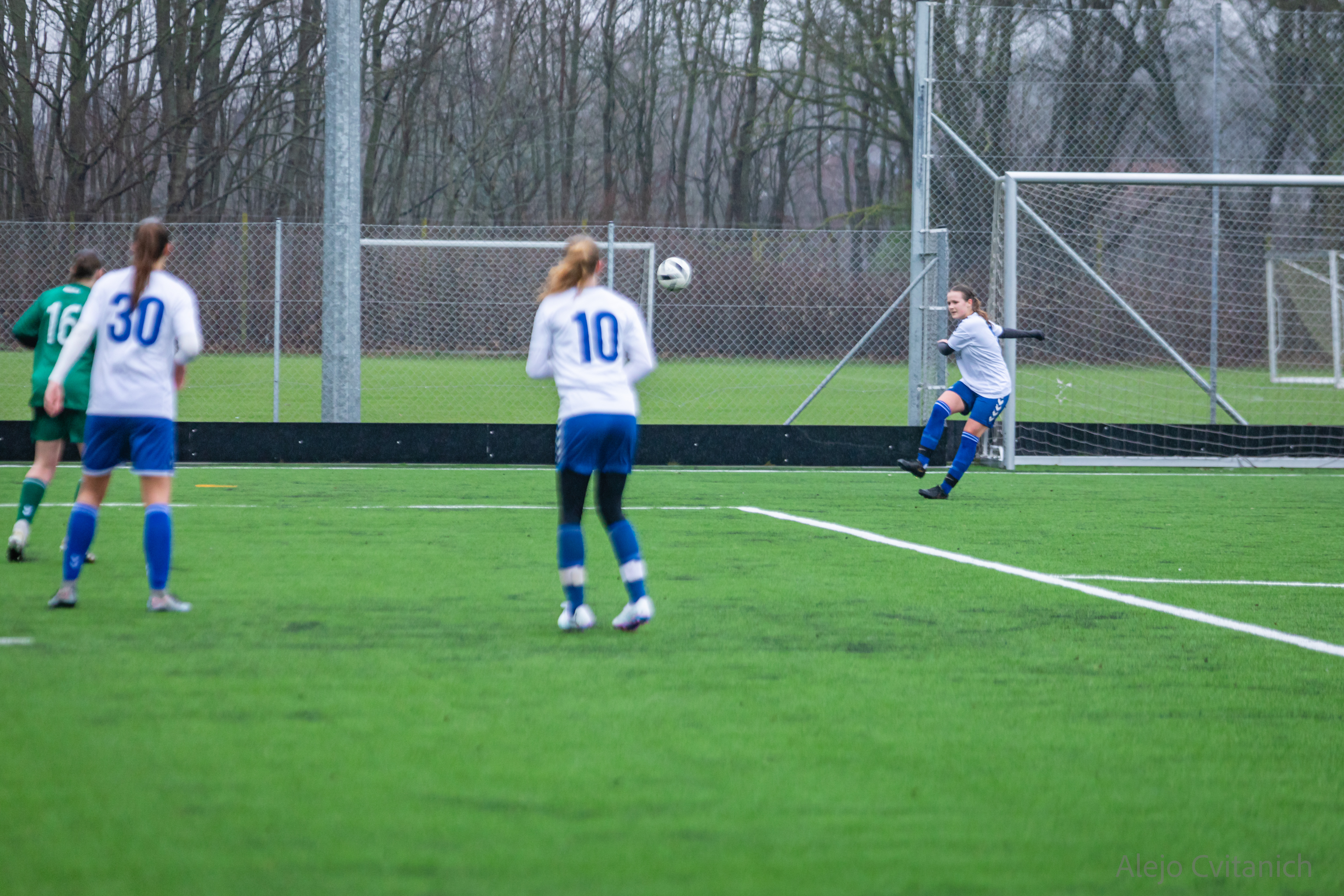 Strib IF's kvinder startede sæsonen med en overbevisende sejr