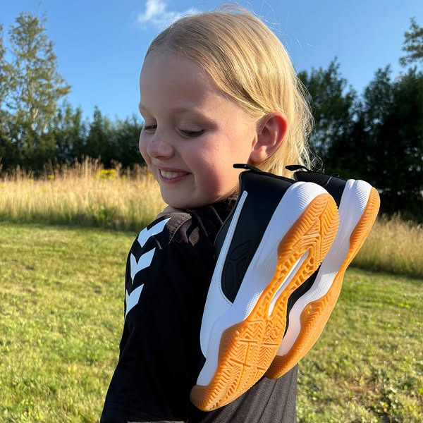 Sportigan Hadsund præsenterer PUMA Tenaz: Perfekte indendørssko til børn til kun 299,- for Klub Sportigan medlemmer