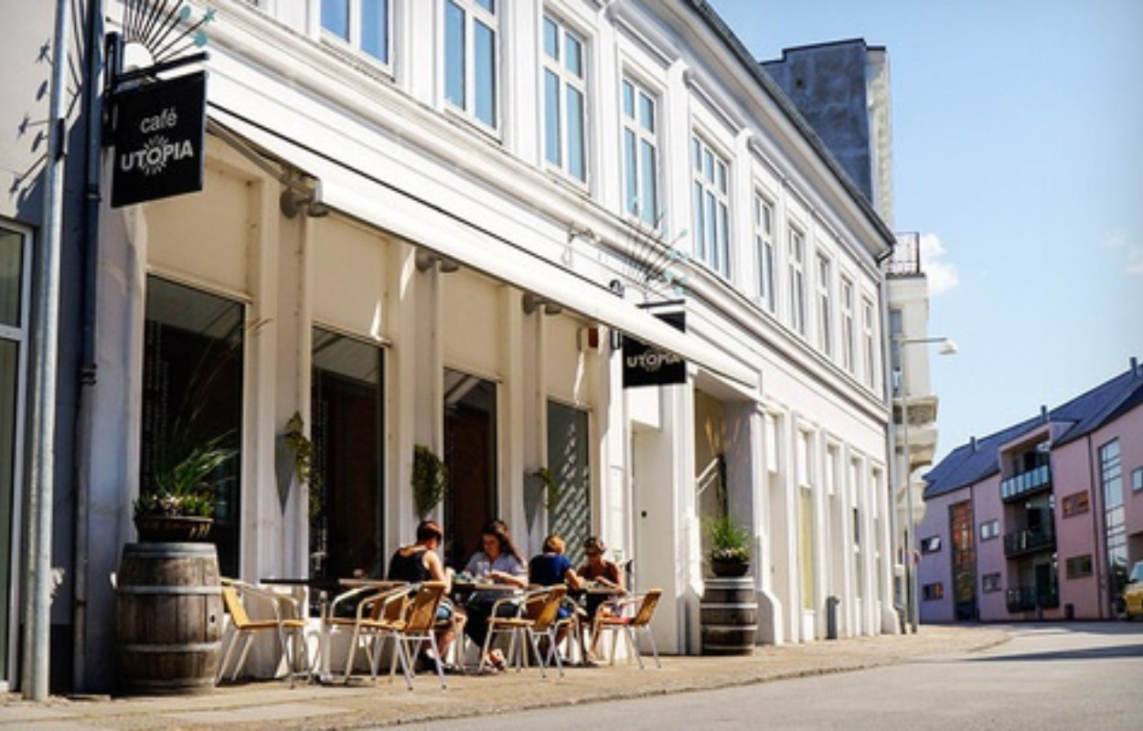 Café bygger bro mellem sårbare og arbejdsmarked i Holstebro  