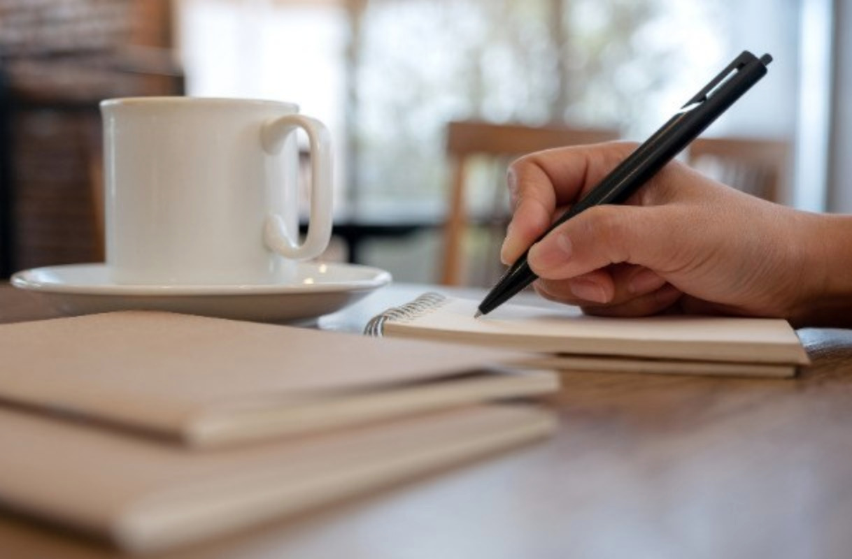 Ved du hvad der sker i Ishøj, og vil du fortælle os om det?