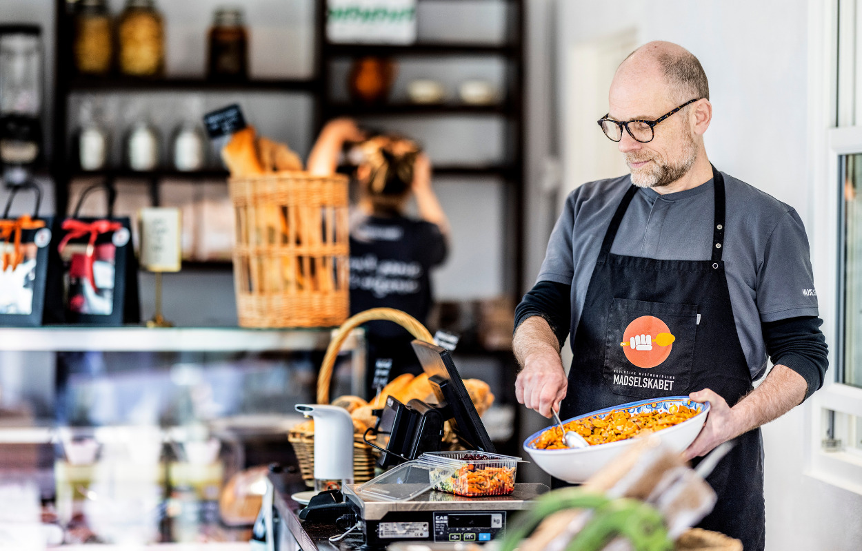 Hos Madselskabet får du en smagsoplevelse, så fuglene synger i blæsten over søerne 