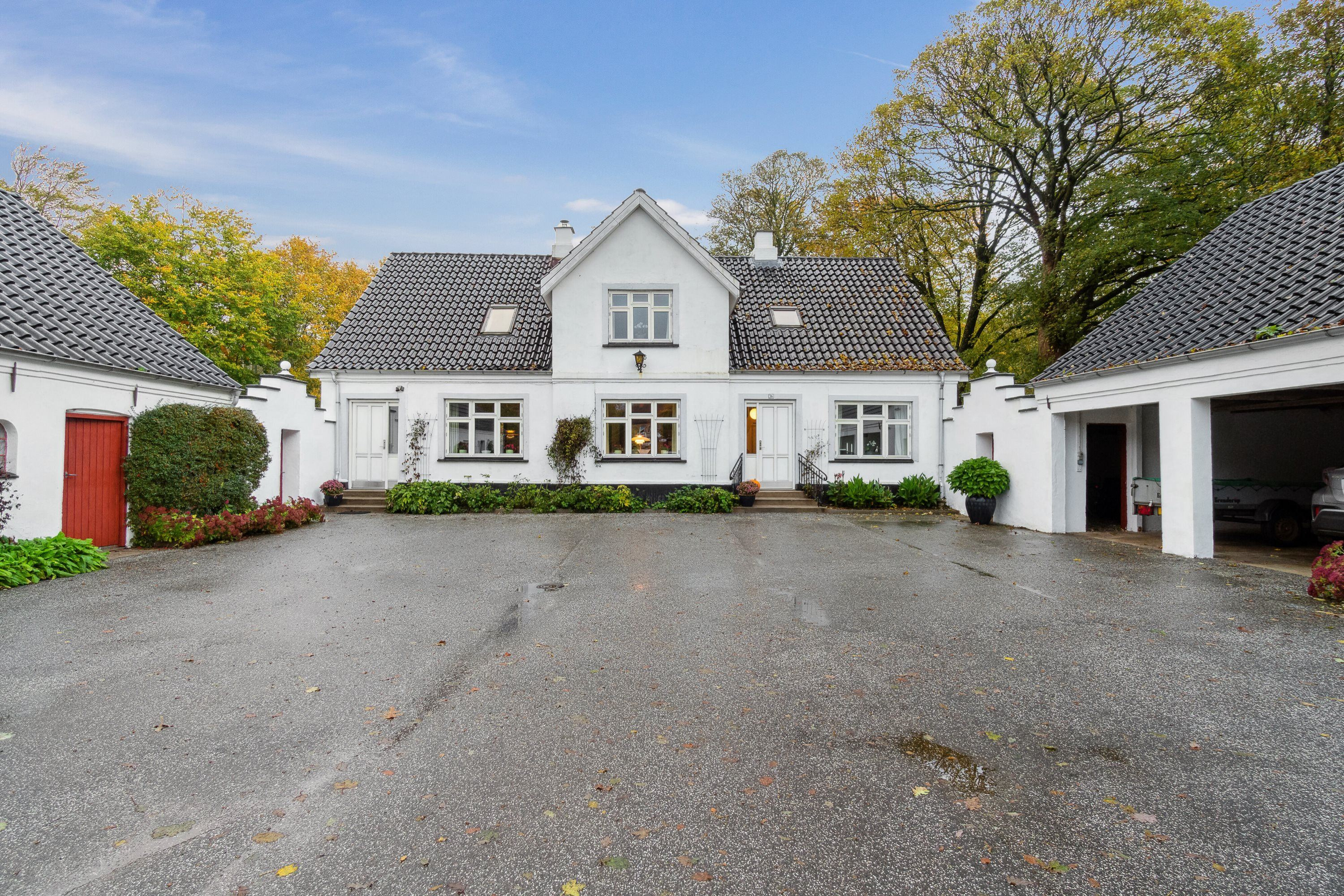 Priser op til 3,5  mio. kroner: Se de dyreste boliger til salg i Ejstrupholm