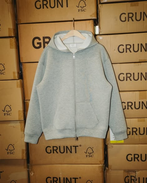 Børneshoppen Brønderslev får flere størrelser af populære Scuba hoodies på lager