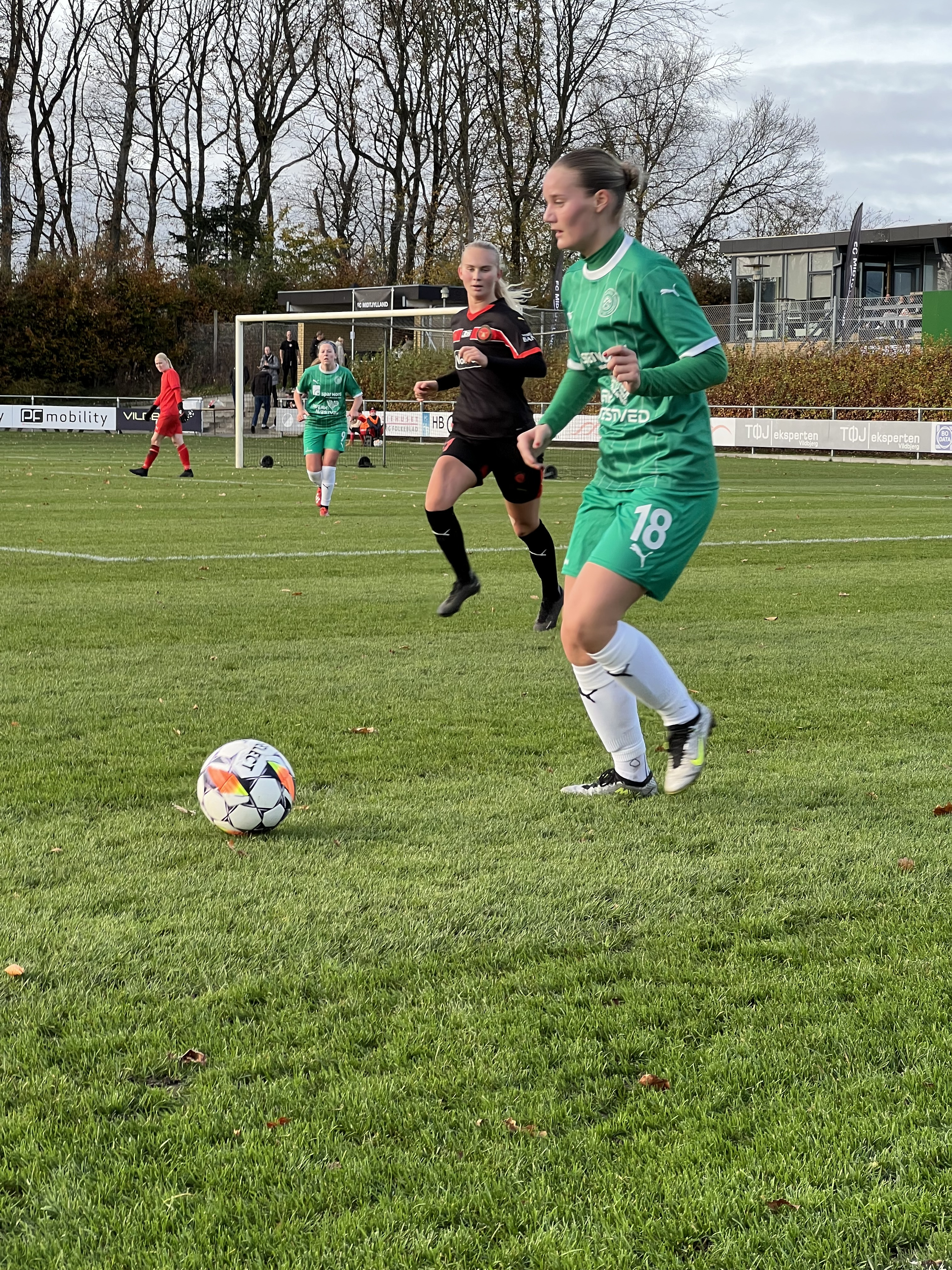 Næstveds kvinder må bøje sig for stærkt Midtjylland-hold i tæt opgør