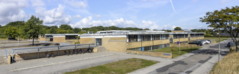 Tidligere Hånbækskole i Frederikshavn sat til salg med store arealer og grønne løsninger