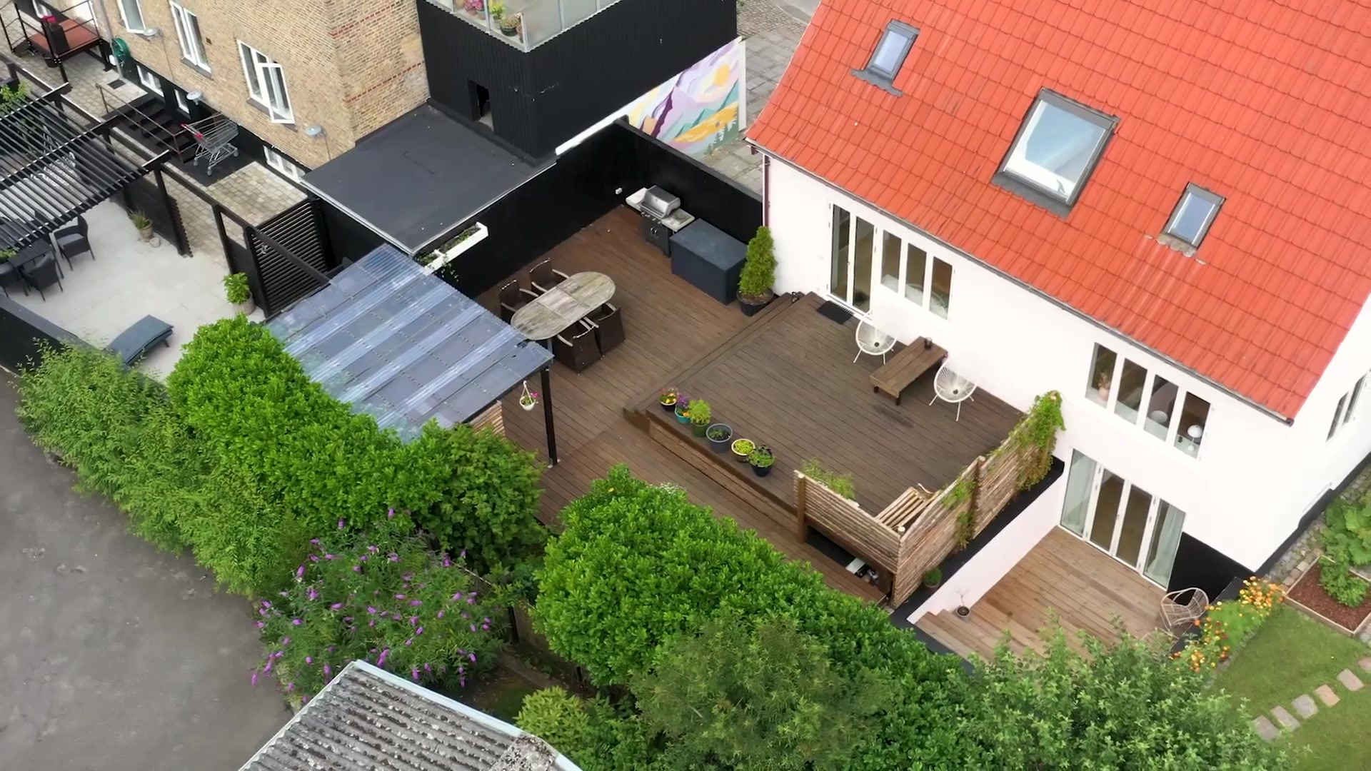 Ejendomsmæglerne Hansen & Thoft præsenterer charmerende 30'er villa i Hasseris