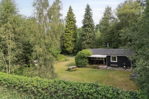 Oase ved vandet: Ny konverteret villa ved Skæring Strand tilbydes af &LIVING Aalborg