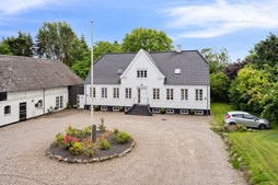 Eksklusiv bolig for 3.945.000 kr er netop kommet til salg i Morud - Se den og de dyreste boliger her