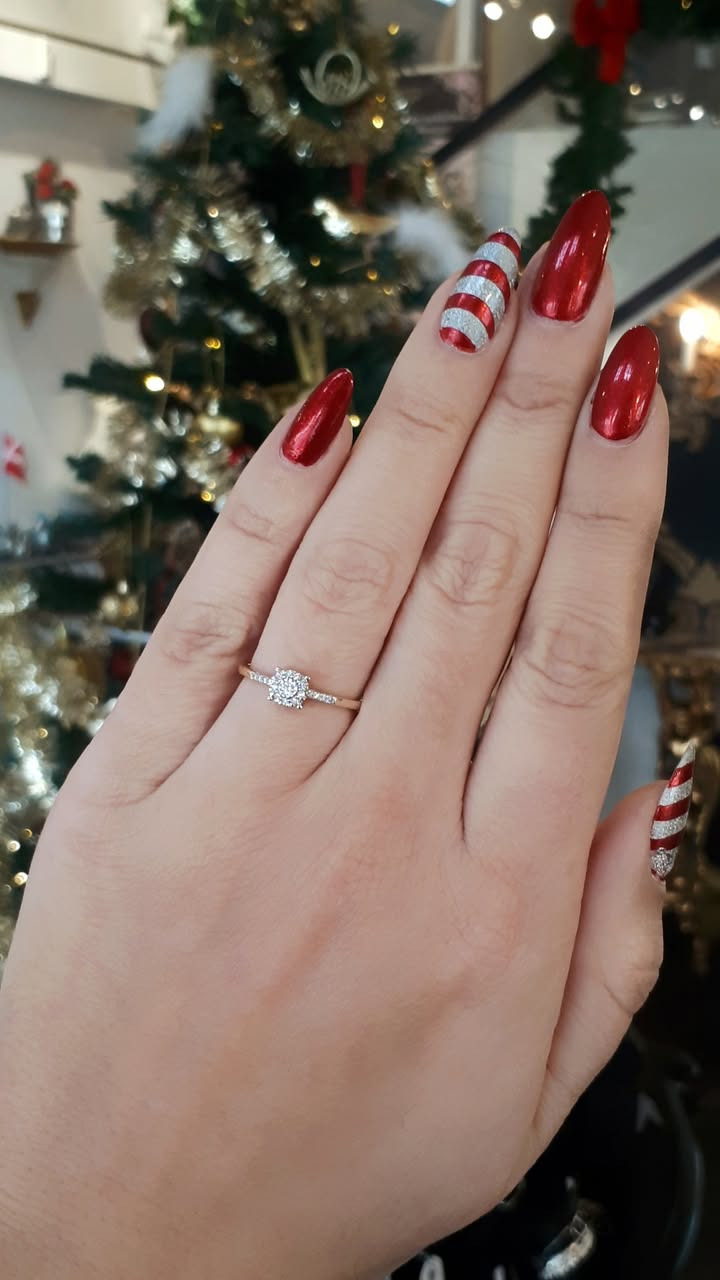 Smykkedesigner Helga Winther tilbyder ideelle julegaveidéer til frieri i mange prisklasser