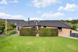 Top 6 over dyreste boliger til salg i Daugård. Priser op til 19.000.000 kr