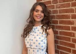 Thea Adolph Jensen bringer følelserne frem i As Kirke