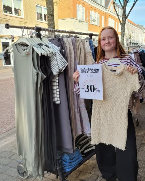 Børneshoppen Brønderslev lokker med forårsfristelser og 30% rabat på tøj til børn og teenagere