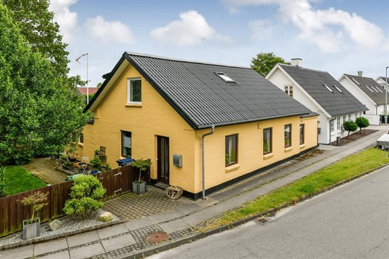 Lyngbovej 6 er til salg for kun 745.000 kr.: Se de billigste boliger til salg i Oksbøl her