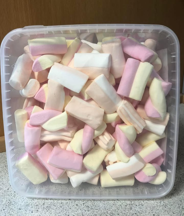 Eksklusive tilbud på mallow mix hos Min Købmand Øster Bjerregrav