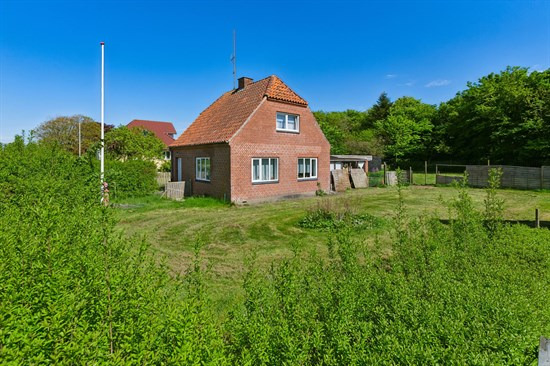 Elmevej 8 er til salg for kun 359.995 kr.: Se de billigste boliger til salg i Henne her
