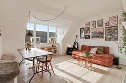 Veldisponeret 2-værelses med skøn udsigt i vestbyen