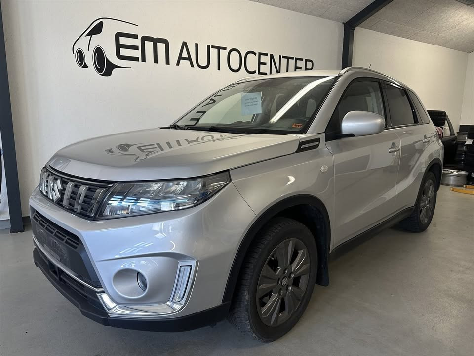 EM AUTOCENTER ApS præsenterer ny Suzuki Vitara klar til køb