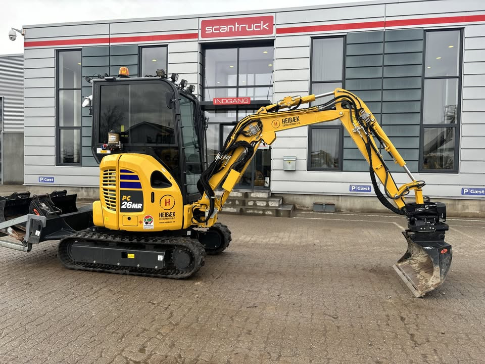 Ny Komatsu minigraver leveret til Heibæk Entreprenør af Scantruck A/S