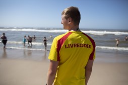 Opfordring fra livredderne: Hold øje med børnene på strandene