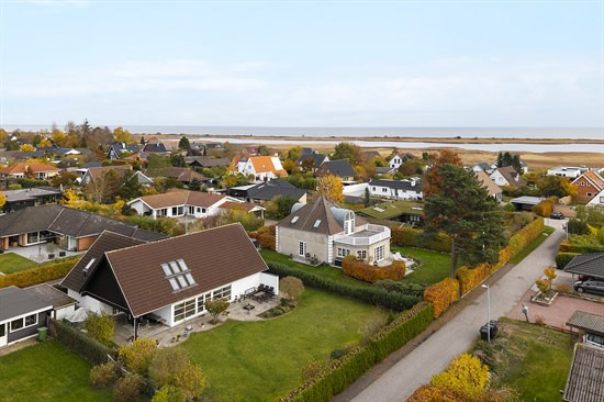 Løvvej 4 og 1 anden boliger er kommet til salg denne uge i Solrød Strand - se boligerne her.