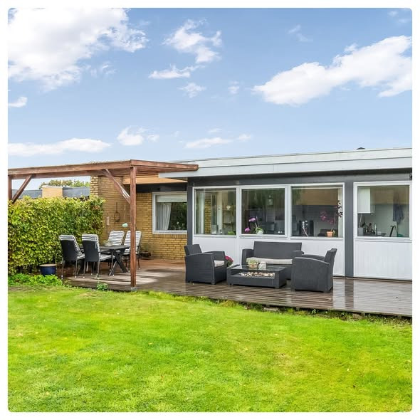 Nybolig Kolding annoncerer prisnedsættelse på Kringsvej 77 rækkehus