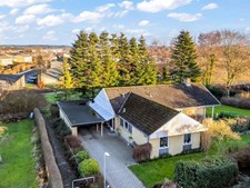 Familievilla i attraktivt Støvring-område til salg hos EDC Støvring