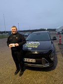 William klar til at køre både bil og knallert med hjælp fra Kudahls Køreskole