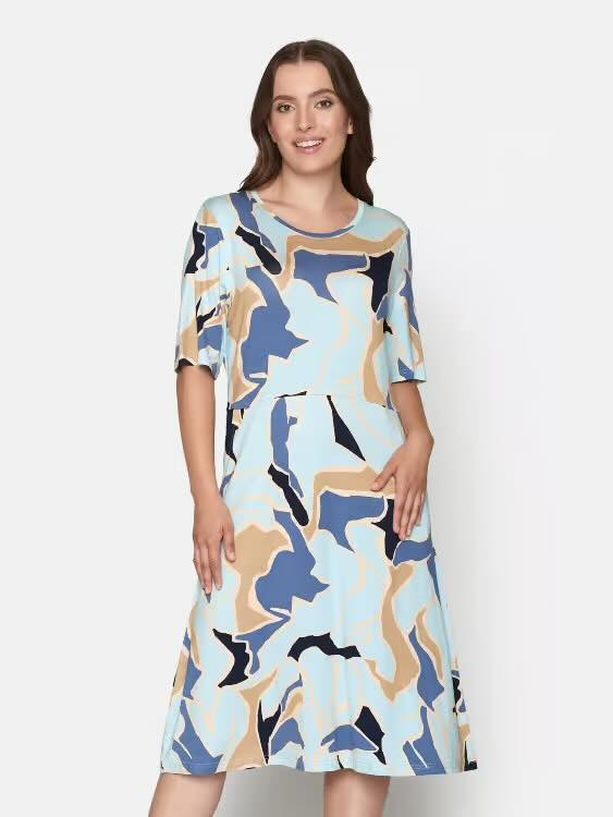 Rosengreen tilbyder skøn kjole fra Signature til nedsat pris