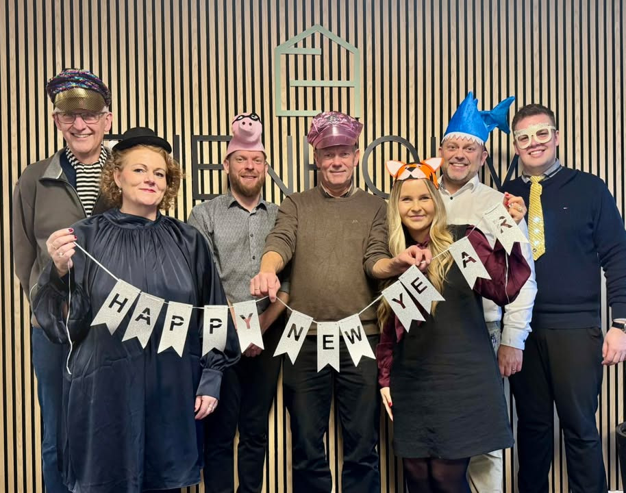 Ejenholm Bolig & Erhverv ønsker godt nytår og takker for 2025