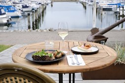 Sankthansaften byder på smag og stemning i Havrum