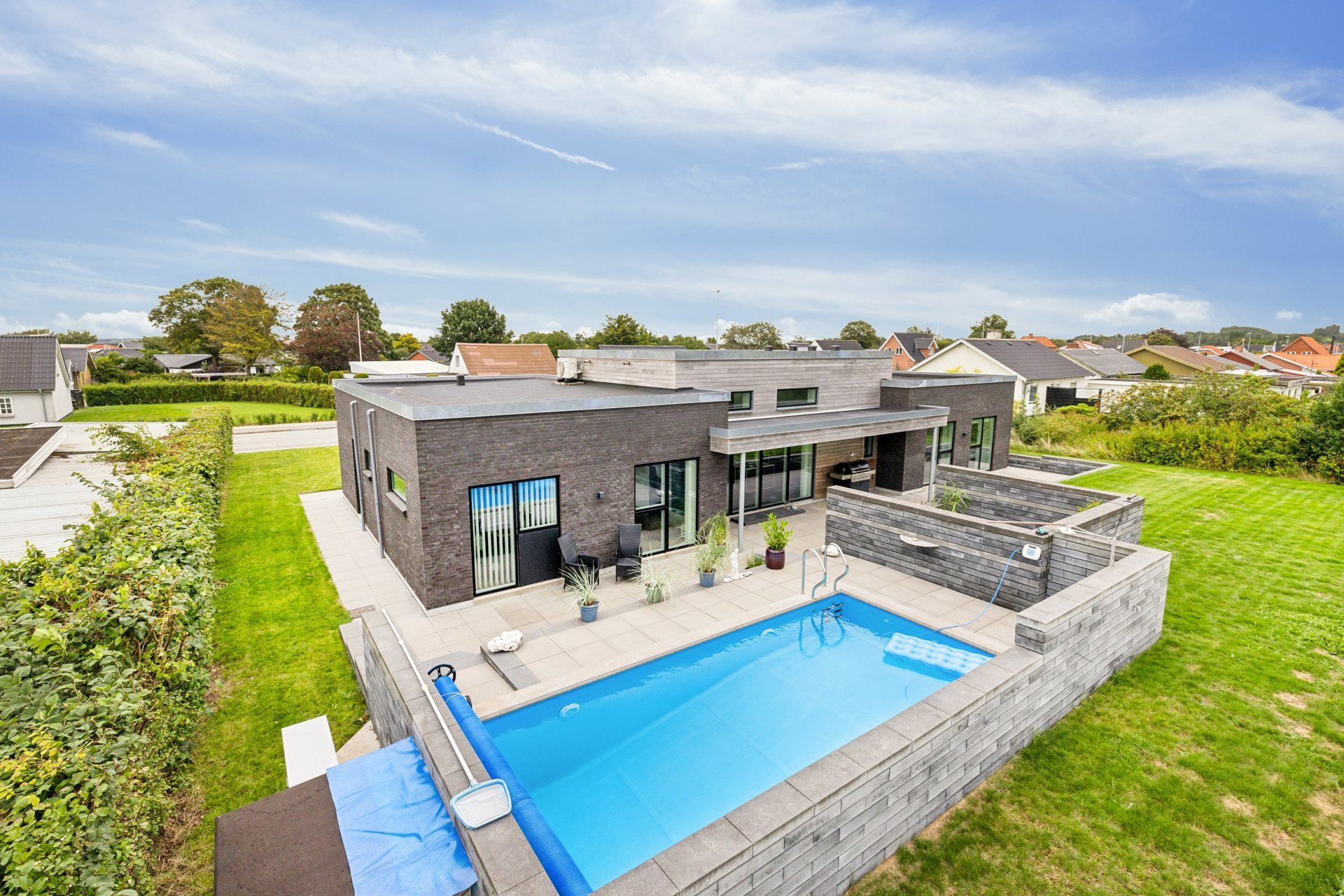 Netop kommet til salg: Jernbanevej 44 en af Højslevs dyreste adresser