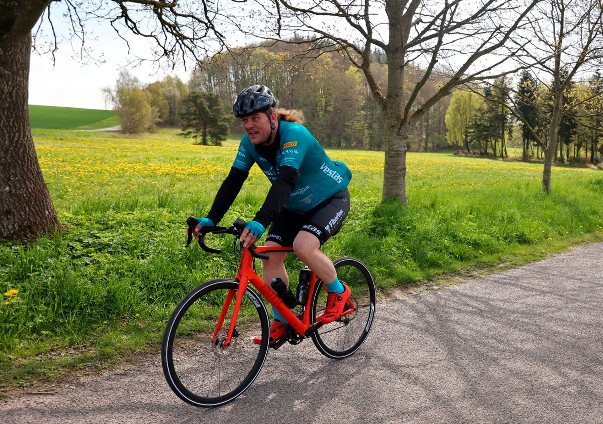 Søren Pedersen cykler Tour-bjerge og samler penge ind til sclerose!