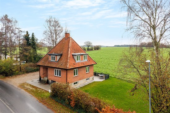 Kirstinebjergvej 23 er til salg for kun 895.000 kr.: Se de billigste boliger til salg i Årslev her