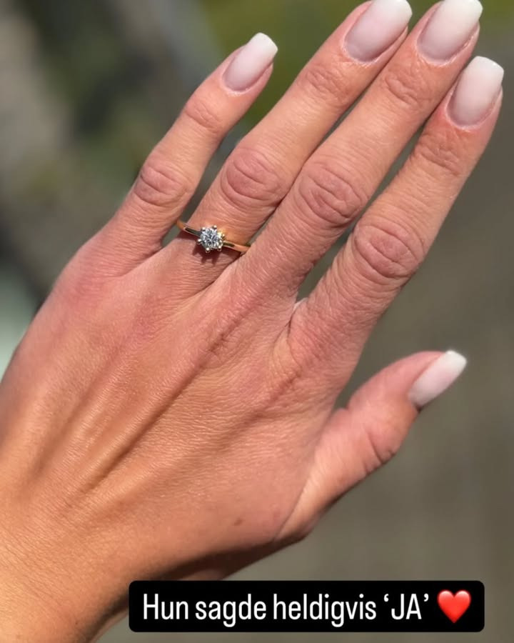 Guldsmed Ø tilbyder hjælp med frierringe og har diamanter på lager