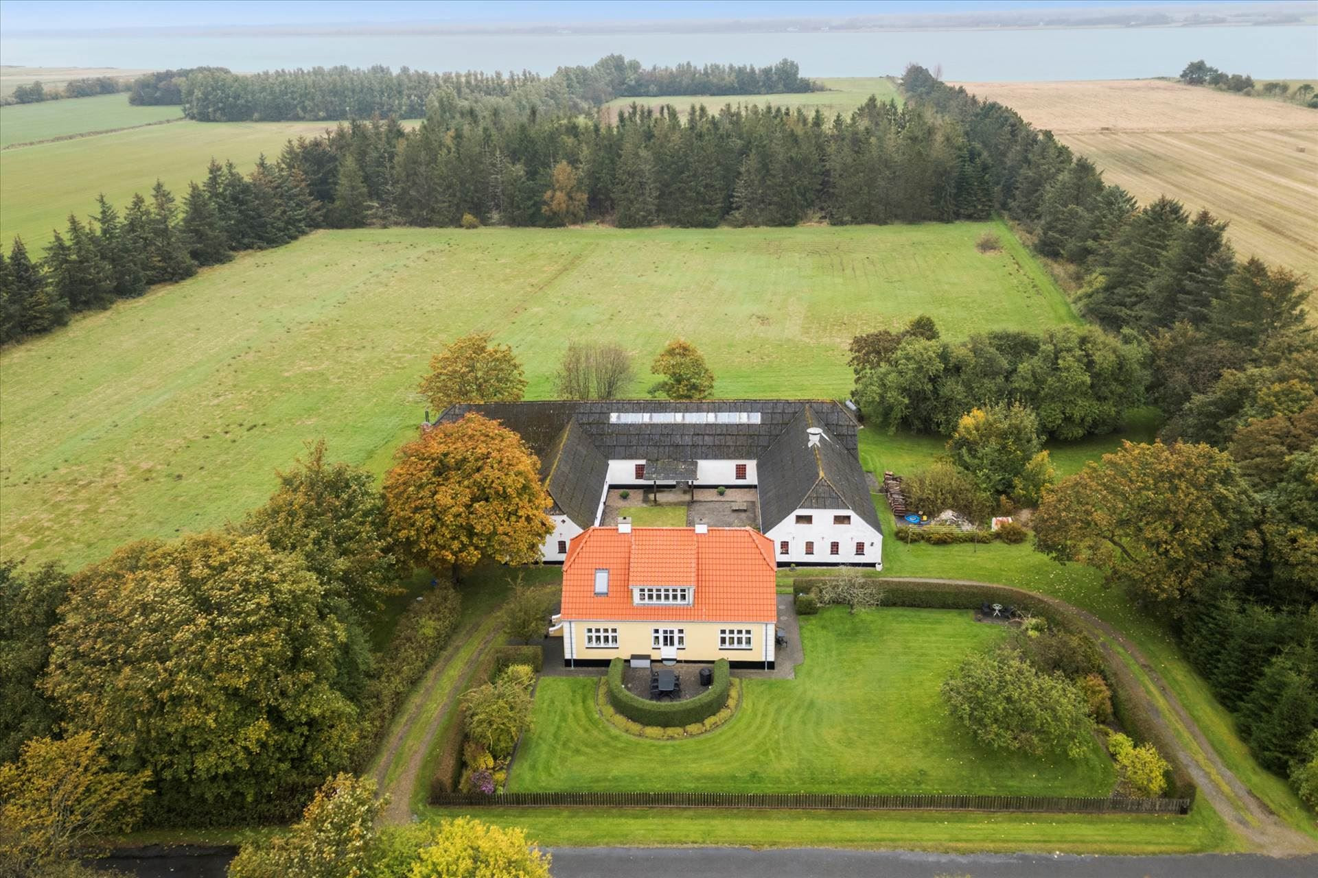 En ren boligdrøm på [m² på dyreste bolig] m² til 4,2  mio. kroner er nu komme til salg i Storvorde: Se hvor de dyreste boliger til salg i Storvorde er