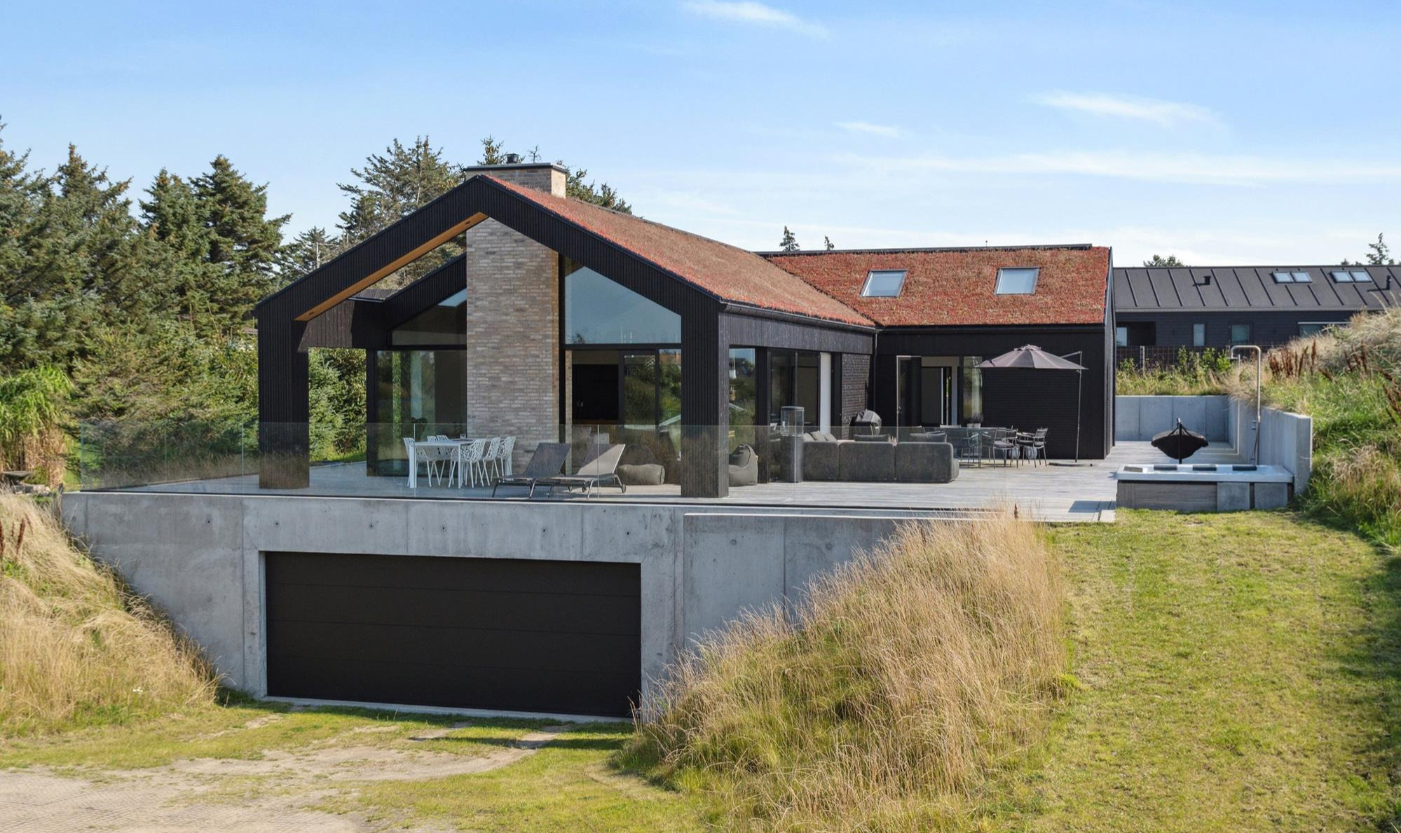 Luksuriøst sommerhus i Blokhus: Ideelt som flerfamilies eje eller investeringscase