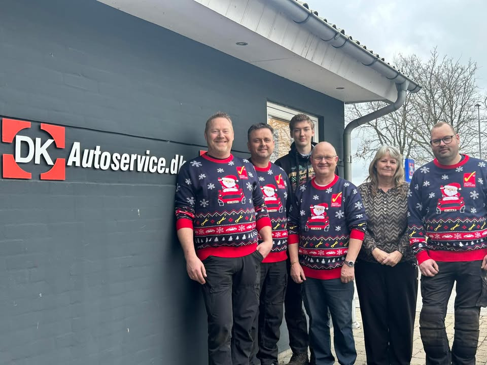 DK Autoservice takker for året der gik og ønsker glædelig jul og godt nytår
