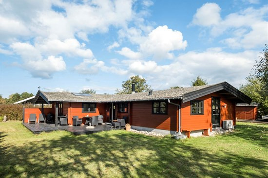 Blålyngvej 9 og 2 andre boliger er kommet til salg denne uge i Nykøbing Sj - se boligerne her.