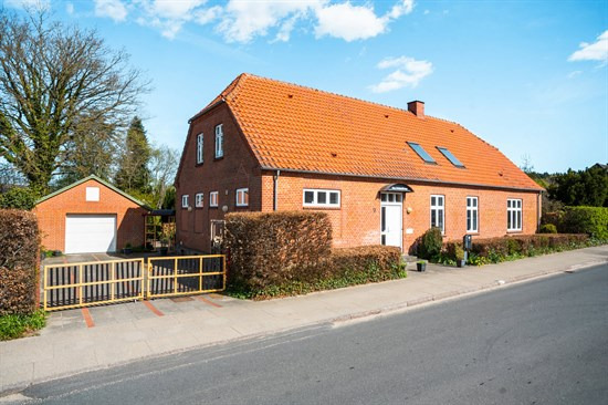 Søndermarksgade 9 og 4 andre boliger er kommet til salg denne uge i Ans By - se boligerne her.