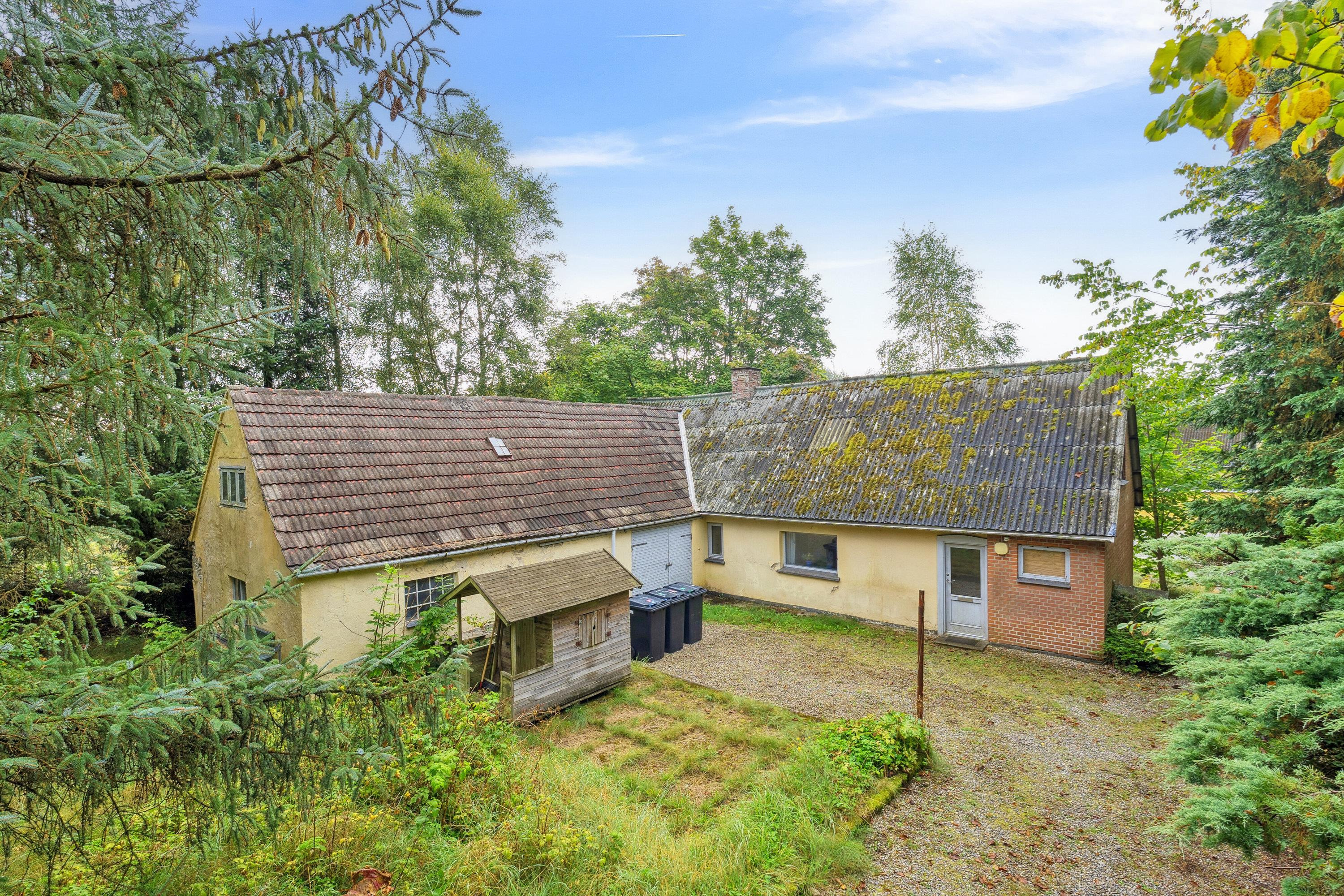 Mulighedsrig ejendom med attraktiv placering på Linåvej 31 sælges til nedrivning