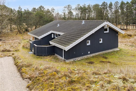 Top 6 over dyreste boliger til salg i Strandby. Priser op til 4.195.000 kr